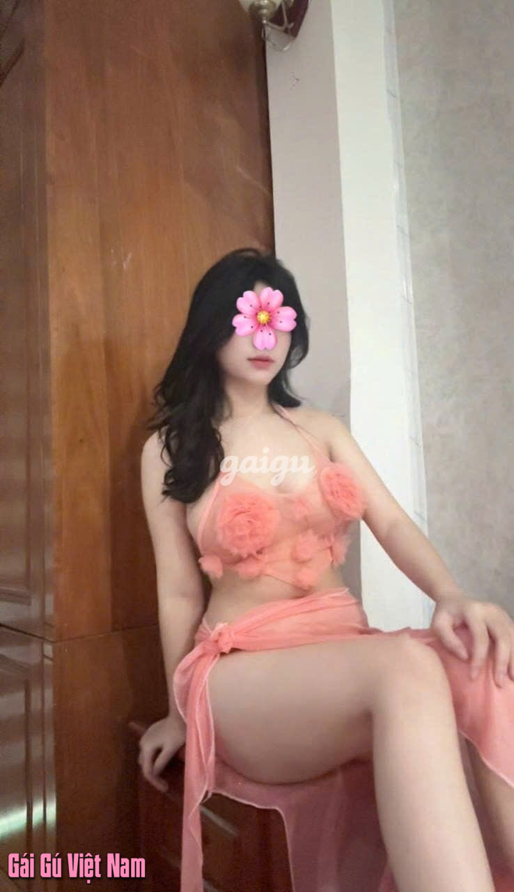 New Hot Teen 2K6 Ngọc Linh Baby ❤️ Mới Mất Trinh Dễ Thương Body Ngon Tuyệt
